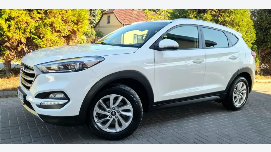 HYUNDAI Tucson -