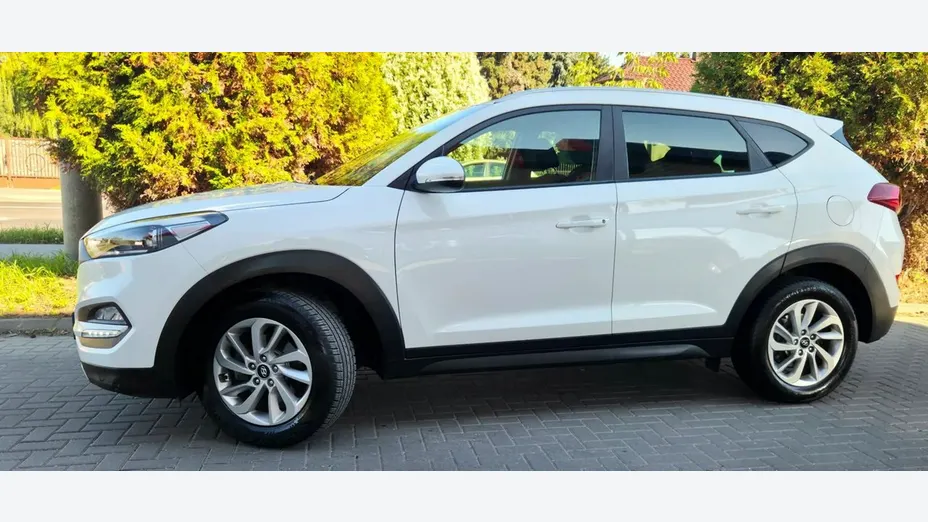 HYUNDAI Tucson -