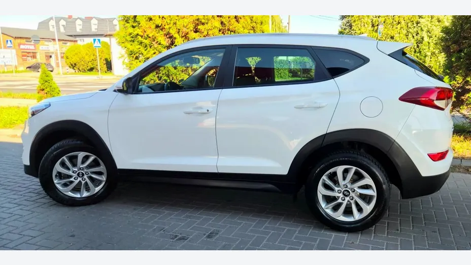 HYUNDAI Tucson -