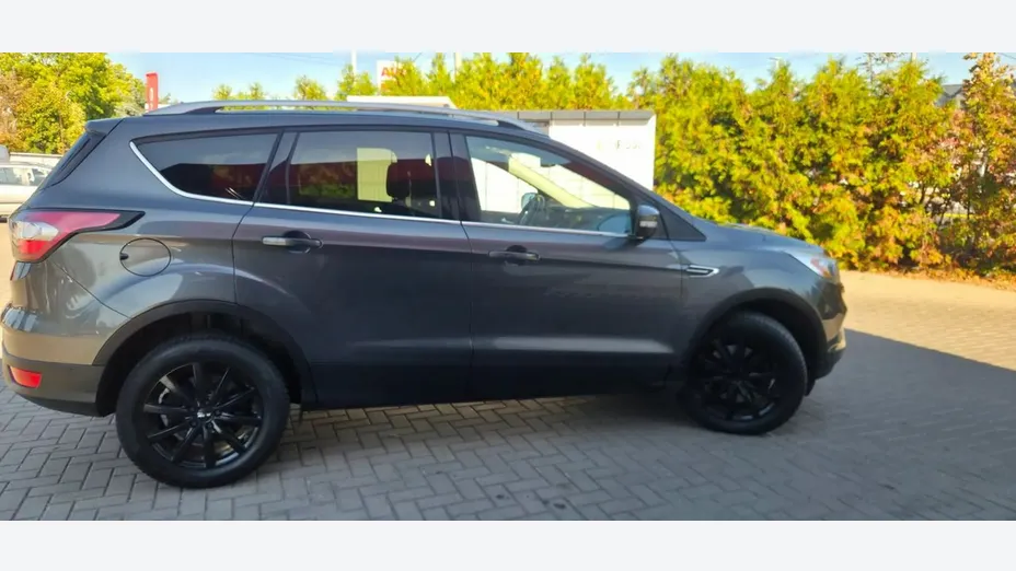 FORD Kuga -