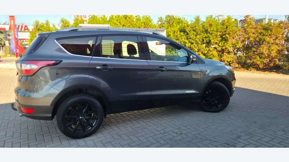 FORD Kuga -