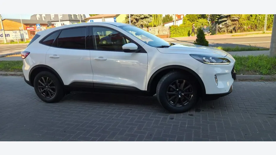 FORD Kuga -