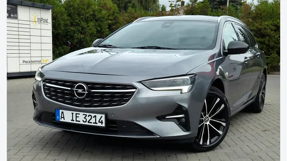 OPEL Insignia -