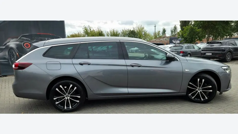 OPEL Insignia -