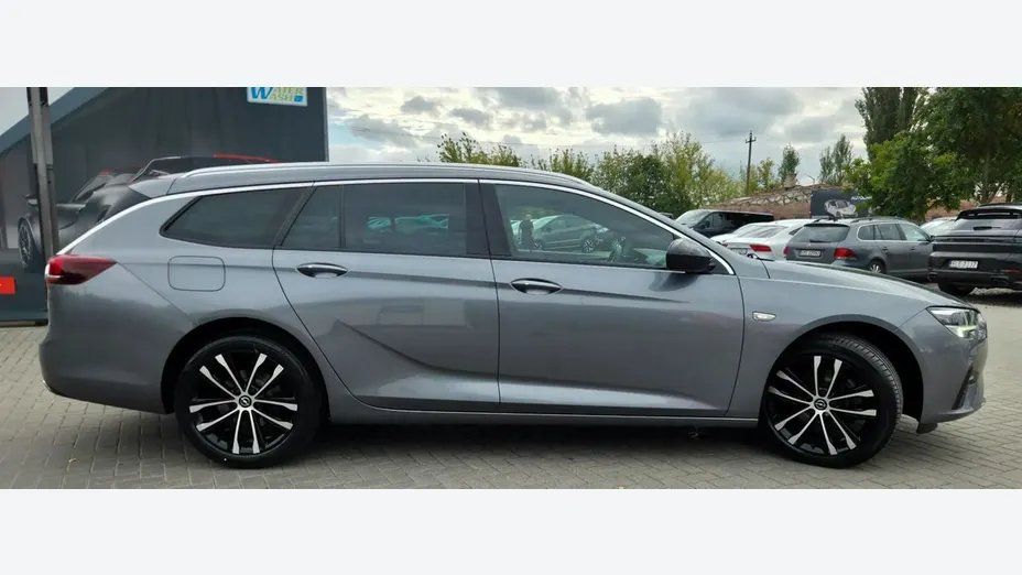 OPEL Insignia -
