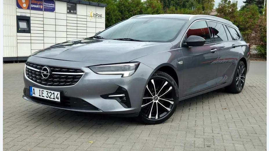 OPEL Insignia -