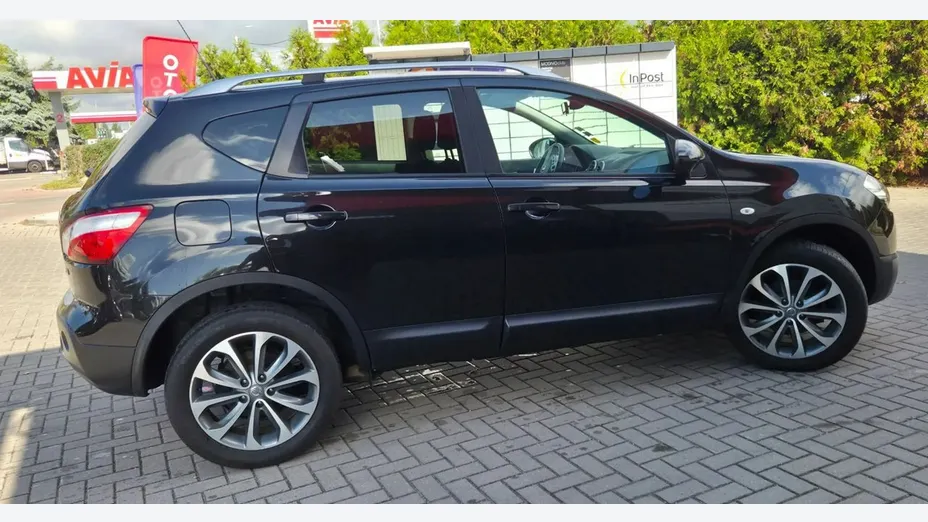 NISSAN Qashqai -