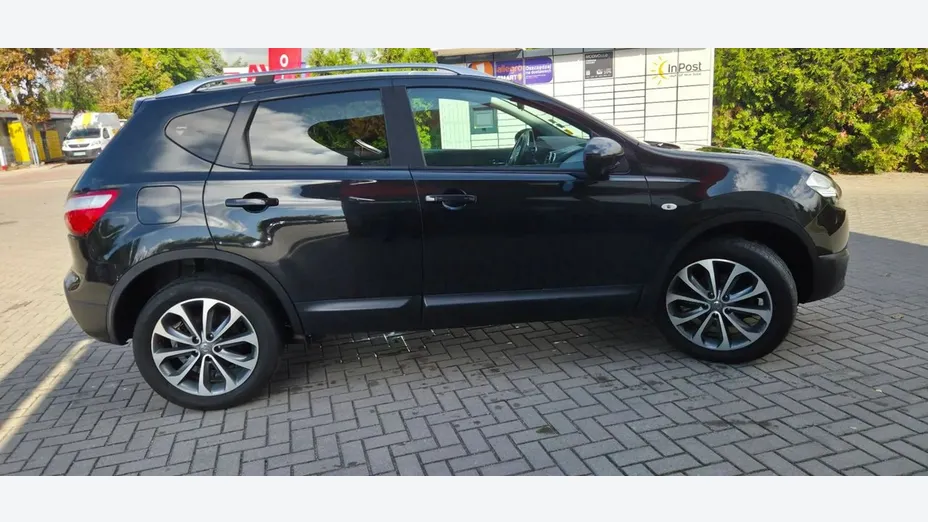 NISSAN Qashqai -