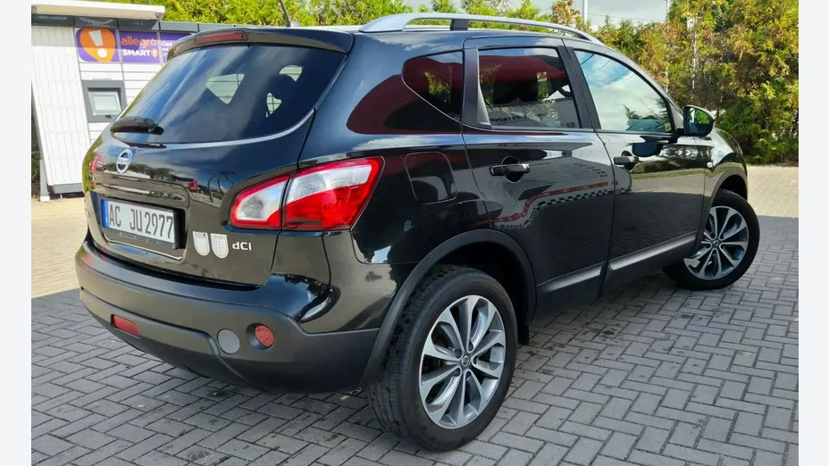 NISSAN Qashqai -