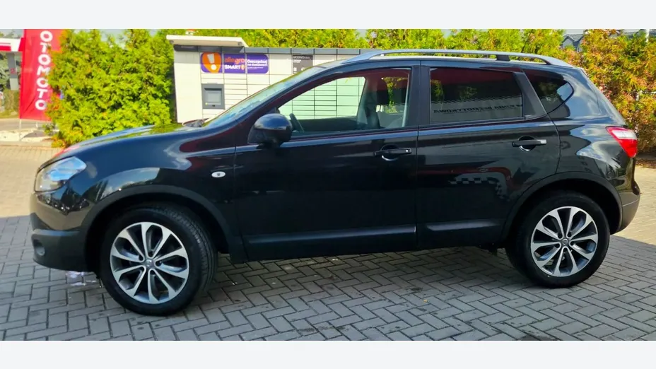 NISSAN Qashqai -