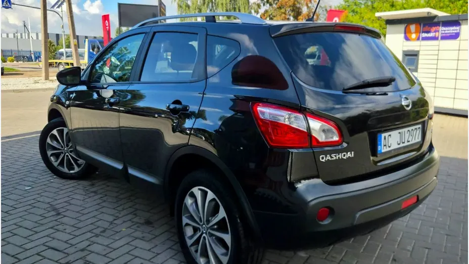 NISSAN Qashqai -