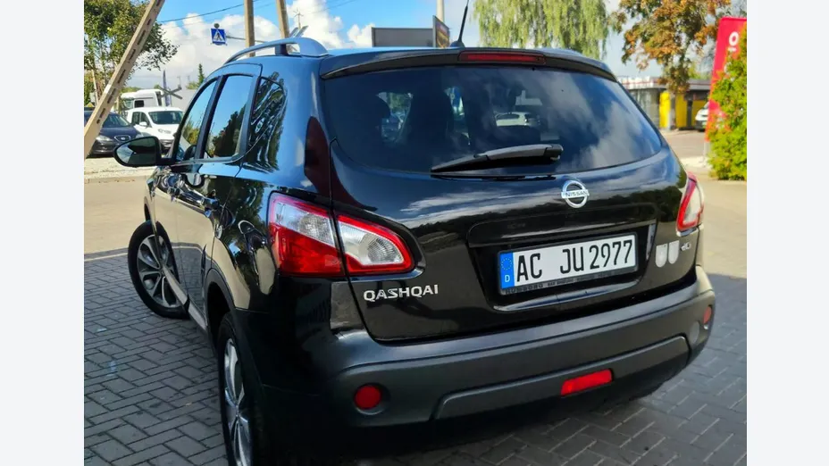 NISSAN Qashqai -