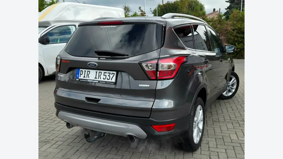 FORD Kuga -