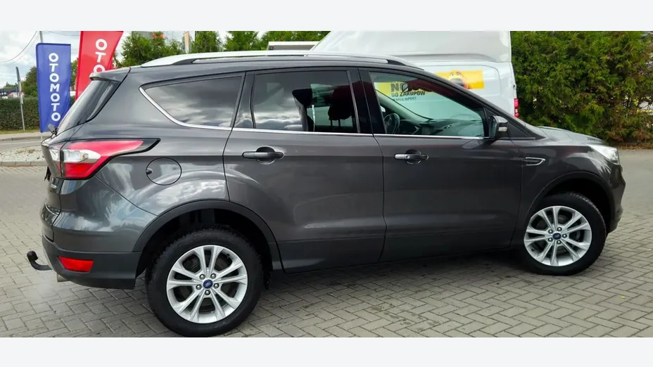 FORD Kuga -