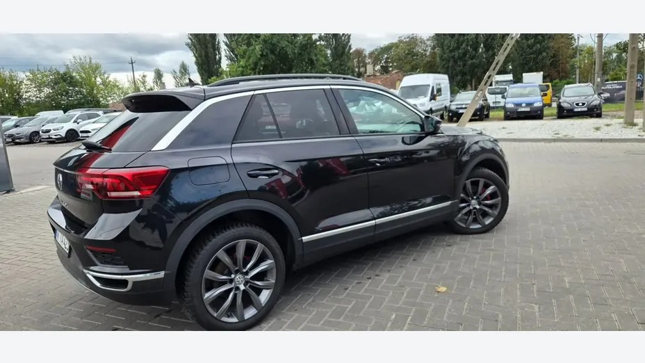 VOLKSWAGEN T-ROC -