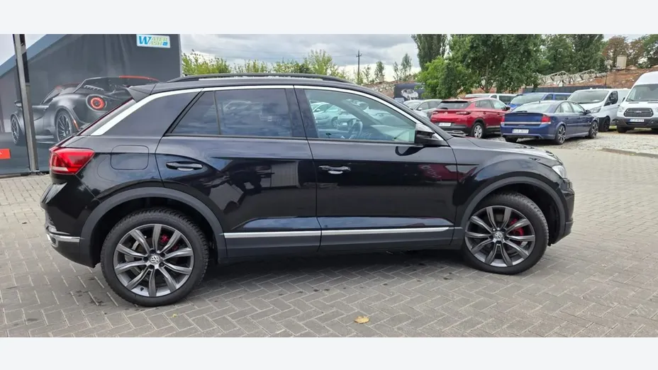 VOLKSWAGEN T-ROC -