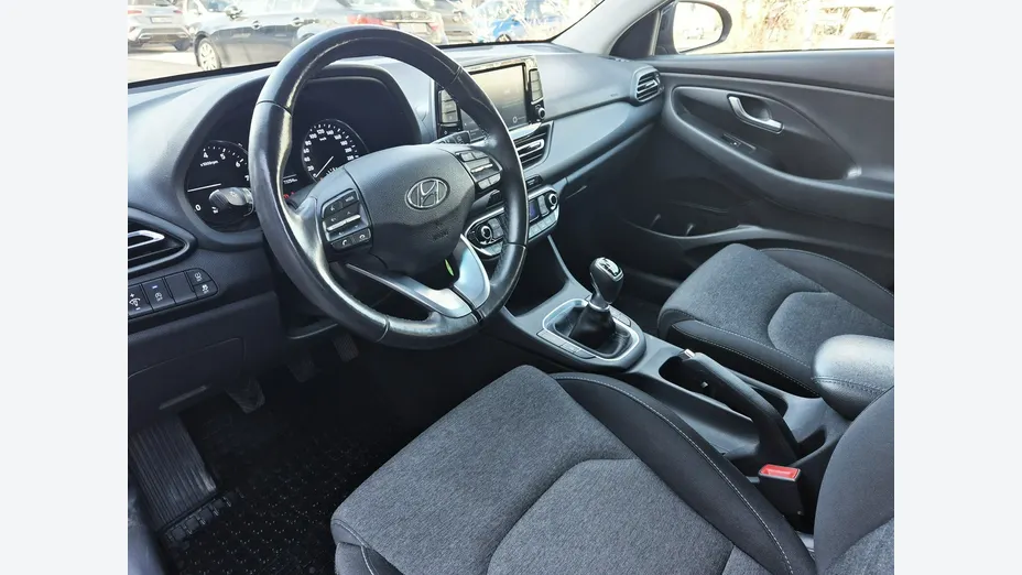 HYUNDAI i30 -