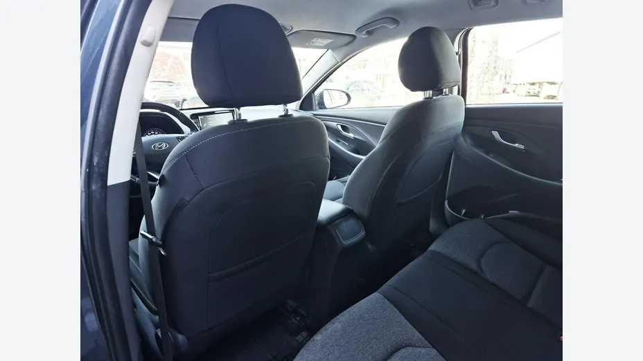 HYUNDAI i30 -