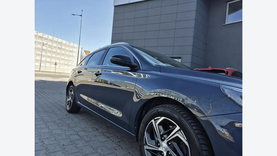 HYUNDAI i30 -
