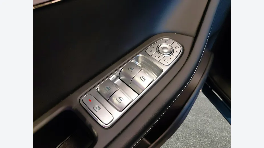 OMODA E5 -