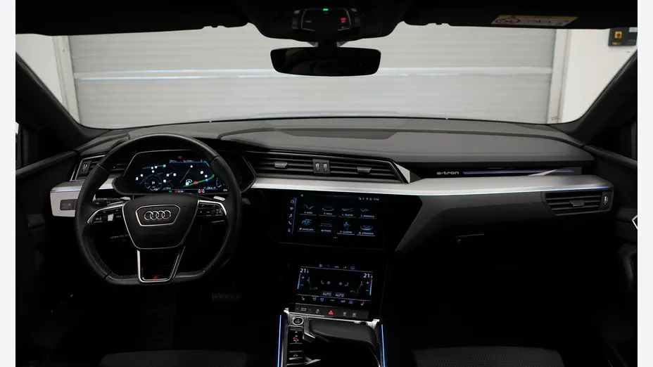AUDI e-tron Sportback -