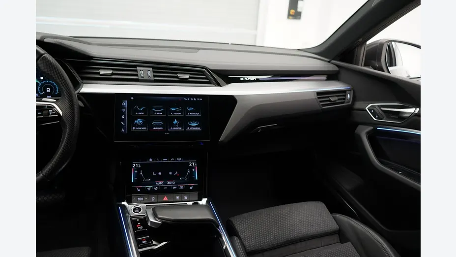 AUDI e-tron Sportback -