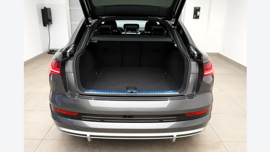 AUDI e-tron Sportback -