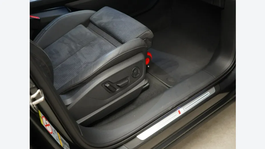 AUDI e-tron Sportback -