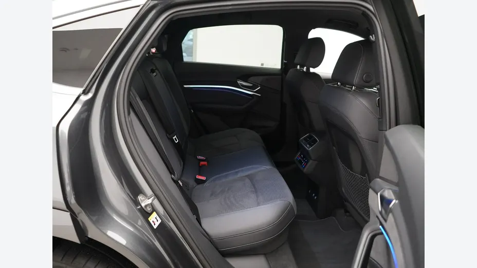 AUDI e-tron Sportback -
