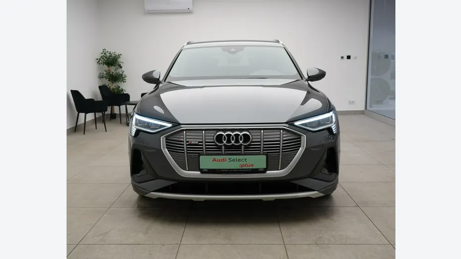 AUDI e-tron Sportback -