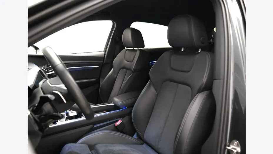 AUDI e-tron Sportback -