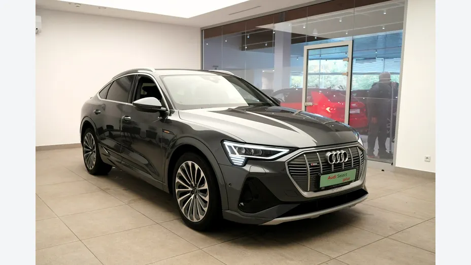 AUDI e-tron Sportback -