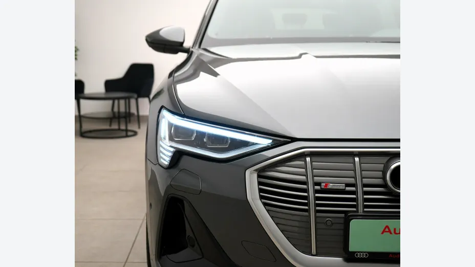 AUDI e-tron Sportback -