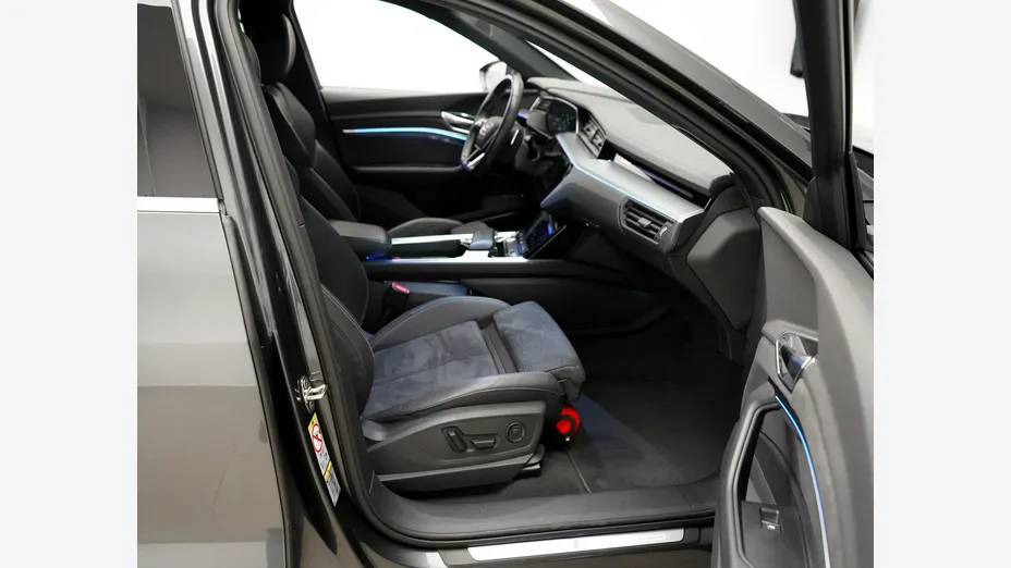 AUDI e-tron Sportback -