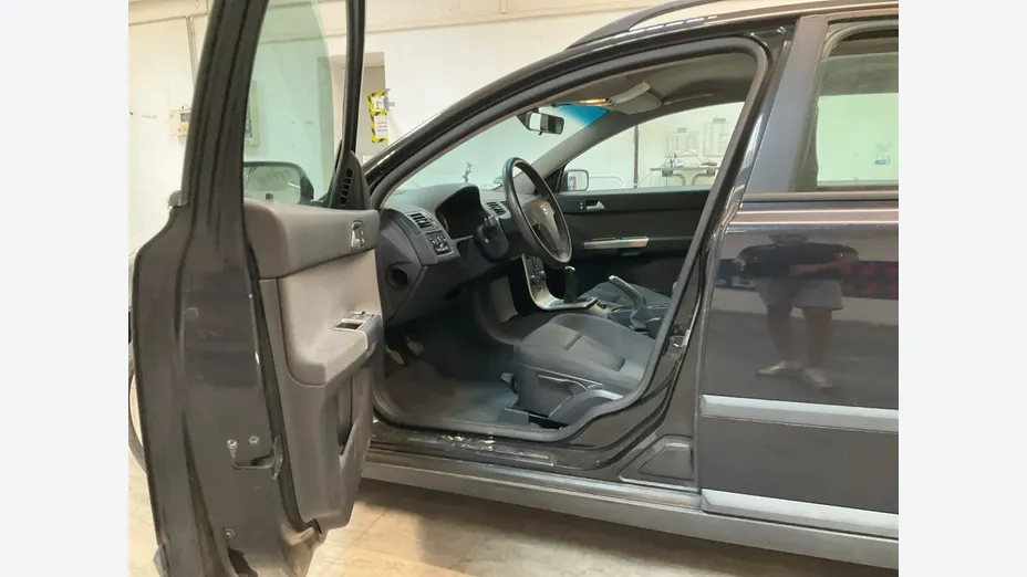 VOLVO V50 -