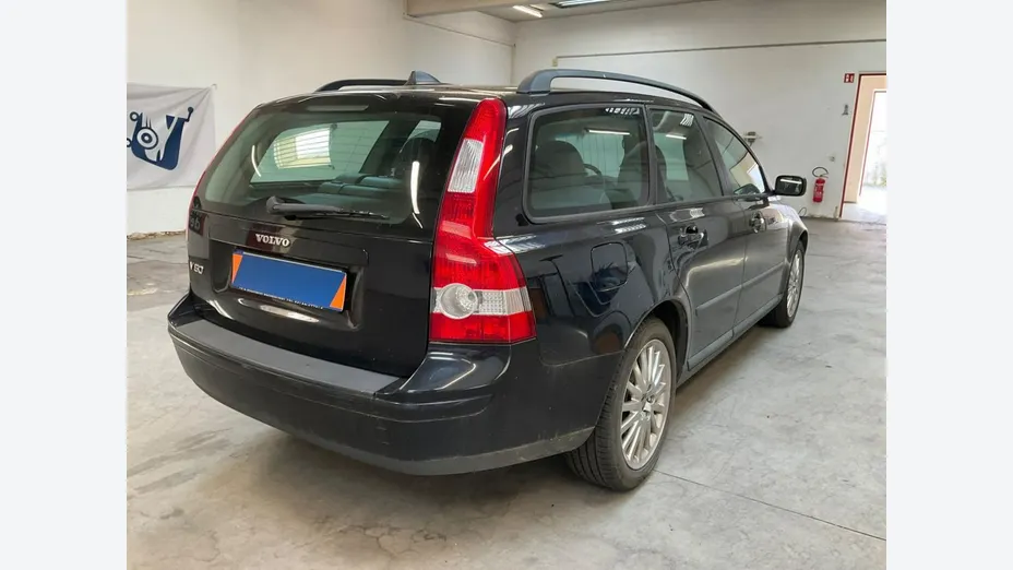 VOLVO V50 -
