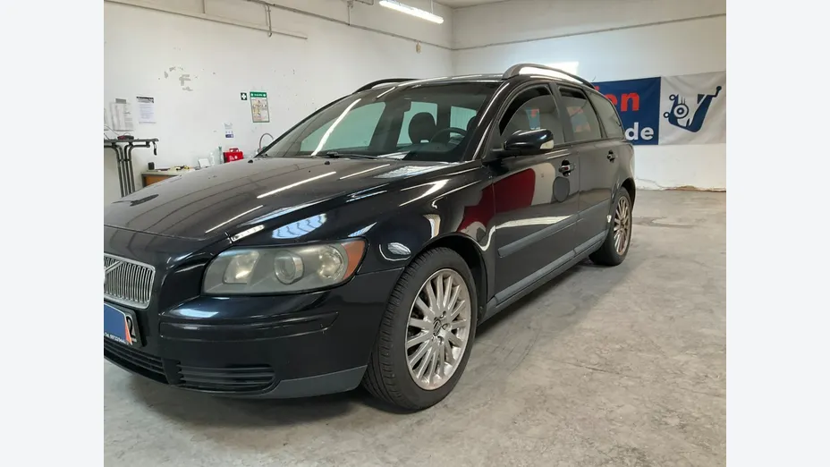 VOLVO V50 -