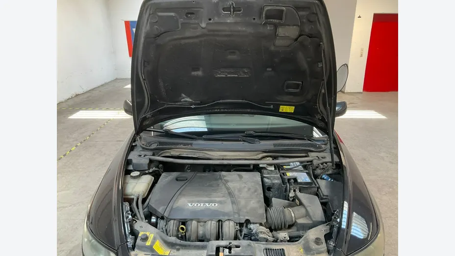 VOLVO V50 -