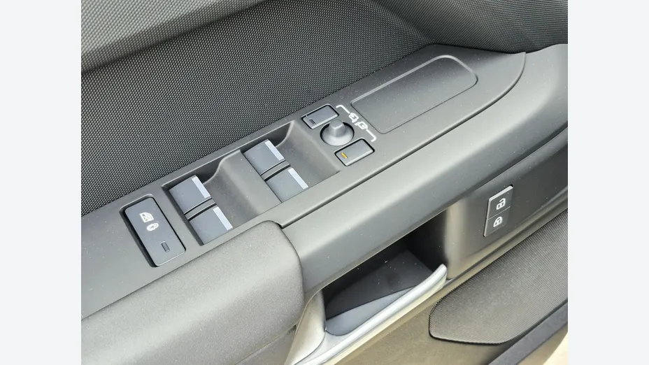LAND ROVER Defender -