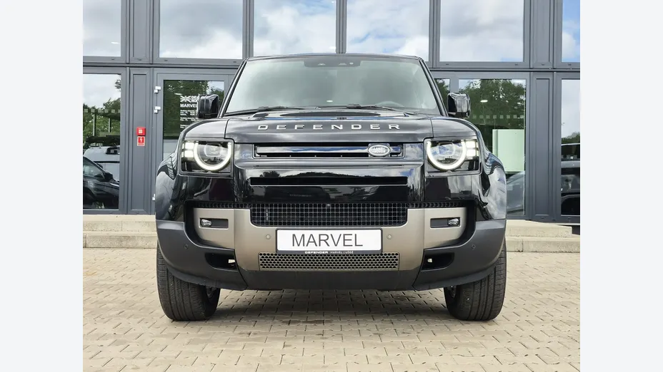 LAND ROVER Defender -