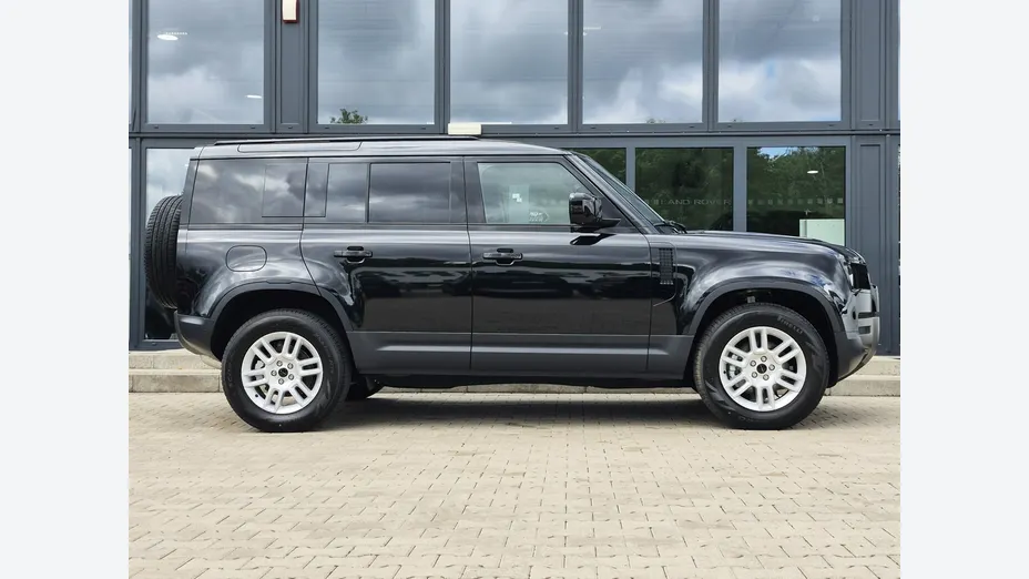 LAND ROVER Defender -
