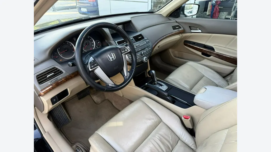 HONDA Accord -