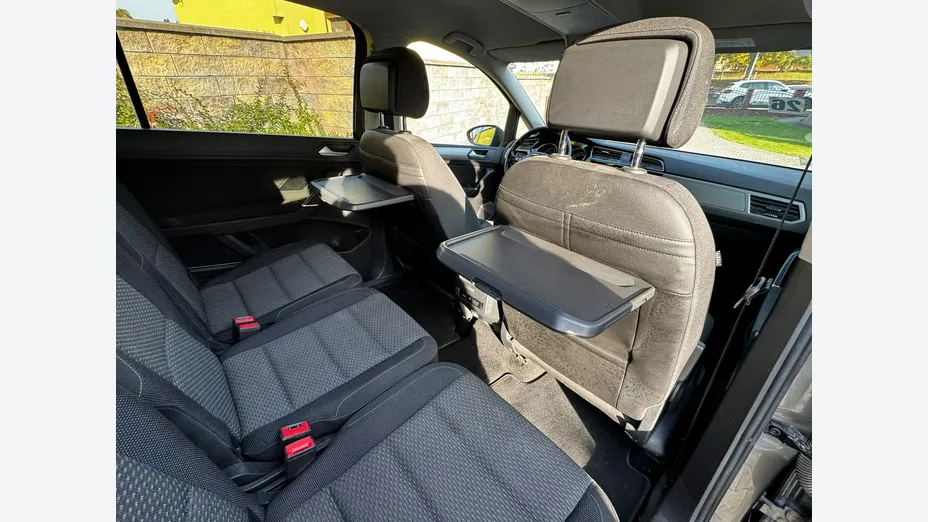 VOLKSWAGEN Touran -
