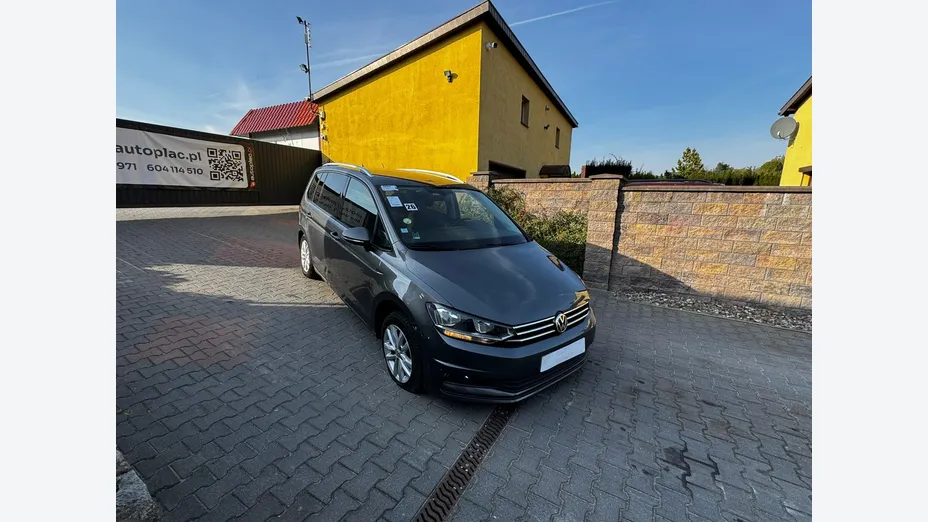 VOLKSWAGEN Touran -