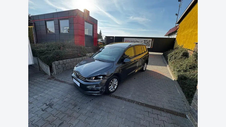 VOLKSWAGEN Touran -