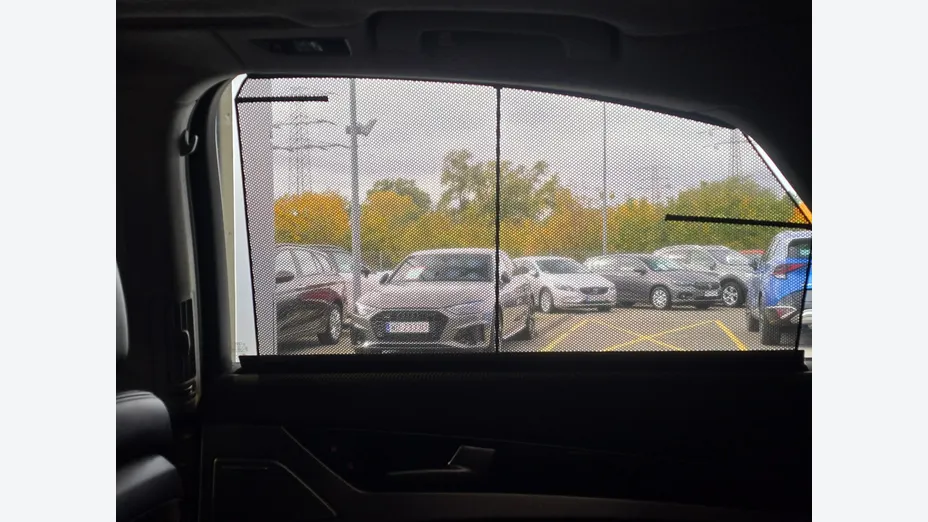 AUDI S8 -