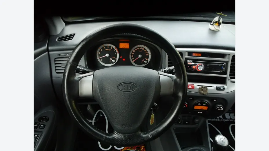 KIA Rio -