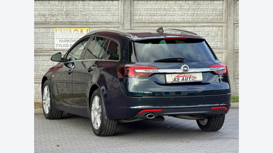OPEL Insignia -