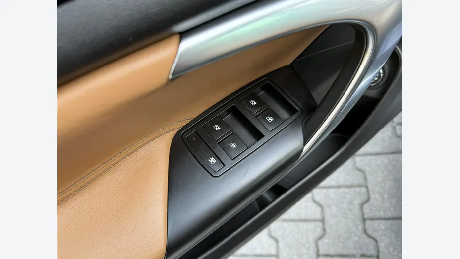 OPEL Insignia -