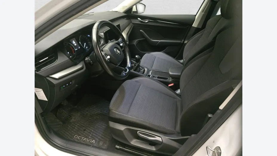 SKODA Octavia -